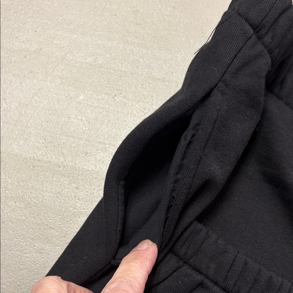 Ragdoll Black Sweatpants with White 'R' Emblem - Picture 4 of 8